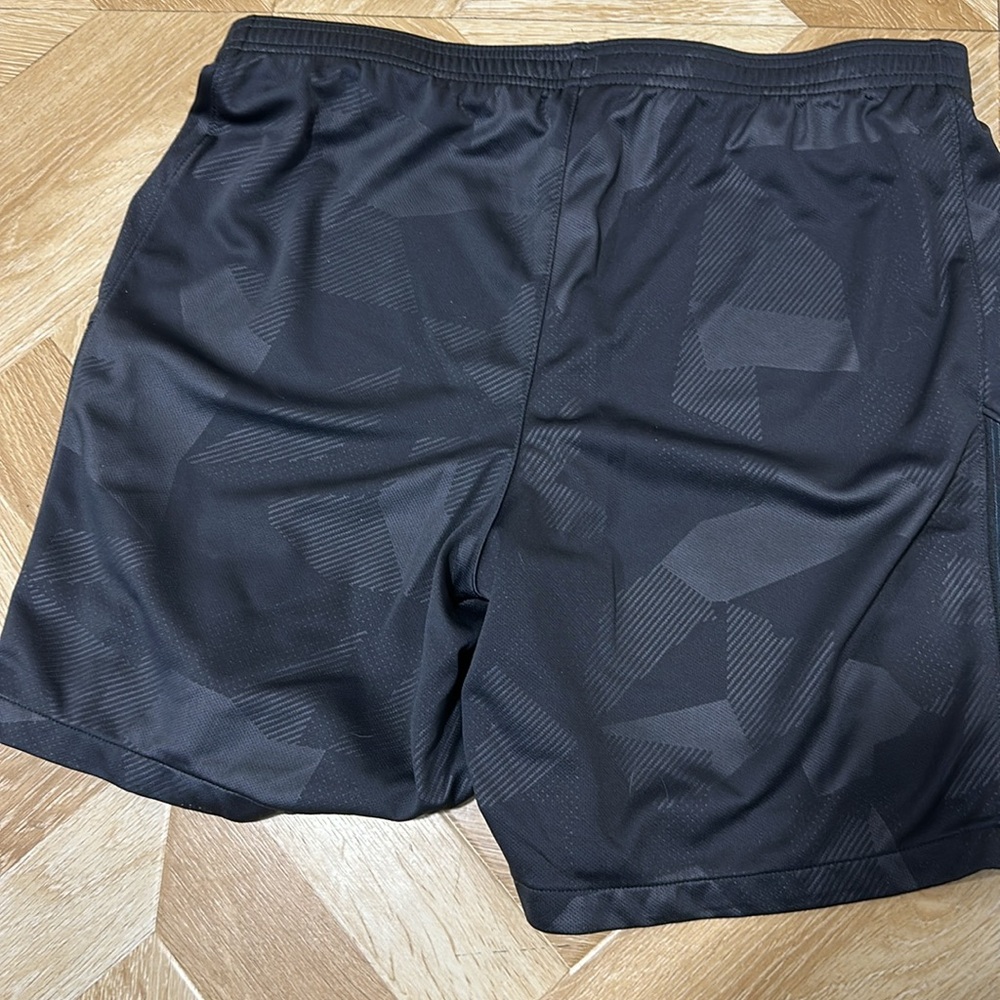 Official Nike Chelsea Football Club grey alternate shorts men’s large - Picture 2 of 4